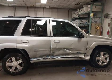 2007 Chevrolet Trailblazer Ls/Lt z USA, uszkodzony, nr VIN 1GNDT13S472137511